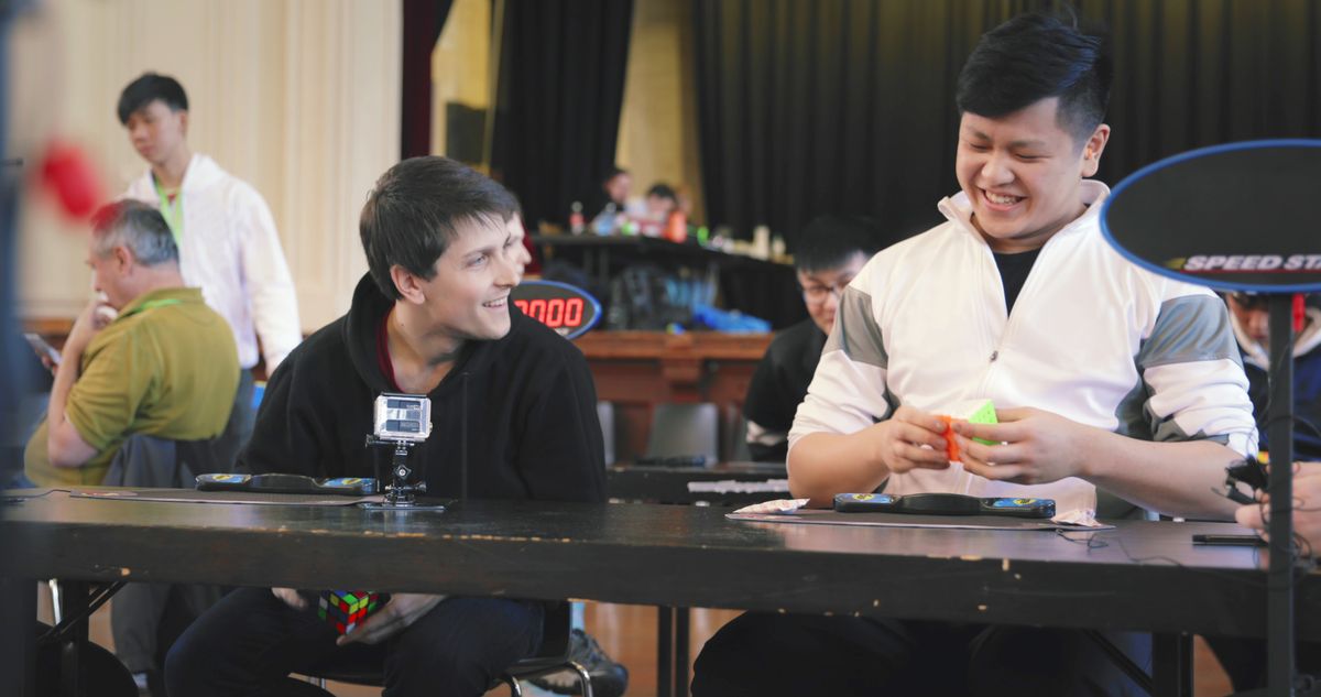 feliks zemdegs e max park siedono insieme