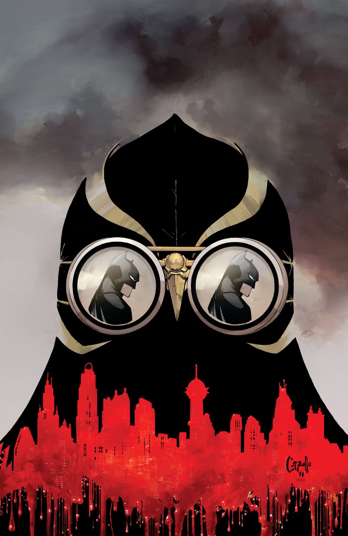 La maschera di un artiglio. Batman si riflette in entrambe le lenti degli occhi, lo skyline di Gotham City si staglia in rosso, dalla copertina di Batman # 4, DC Comics (2012).