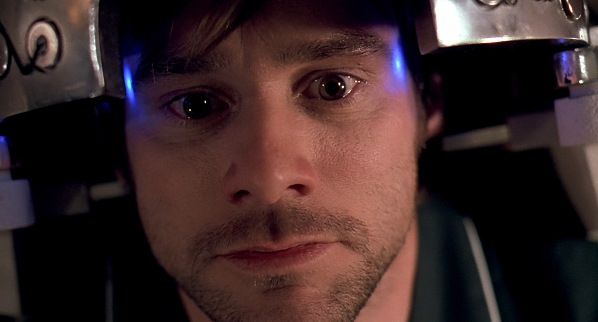 Eternal Sunshine of the Spotless Mind: Joel (Jim Carrey) ha cancellato i suoi ricordi