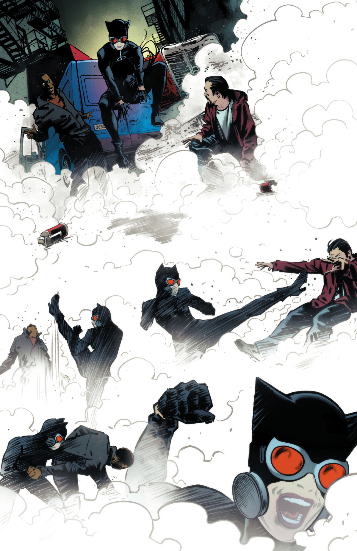 Indossando una maschera antigas, Catwoman lancia due fumogeni e fa fuori un gruppo di uomini, corpo a corpo, in Catwoman # 27, DC Comics (2020).