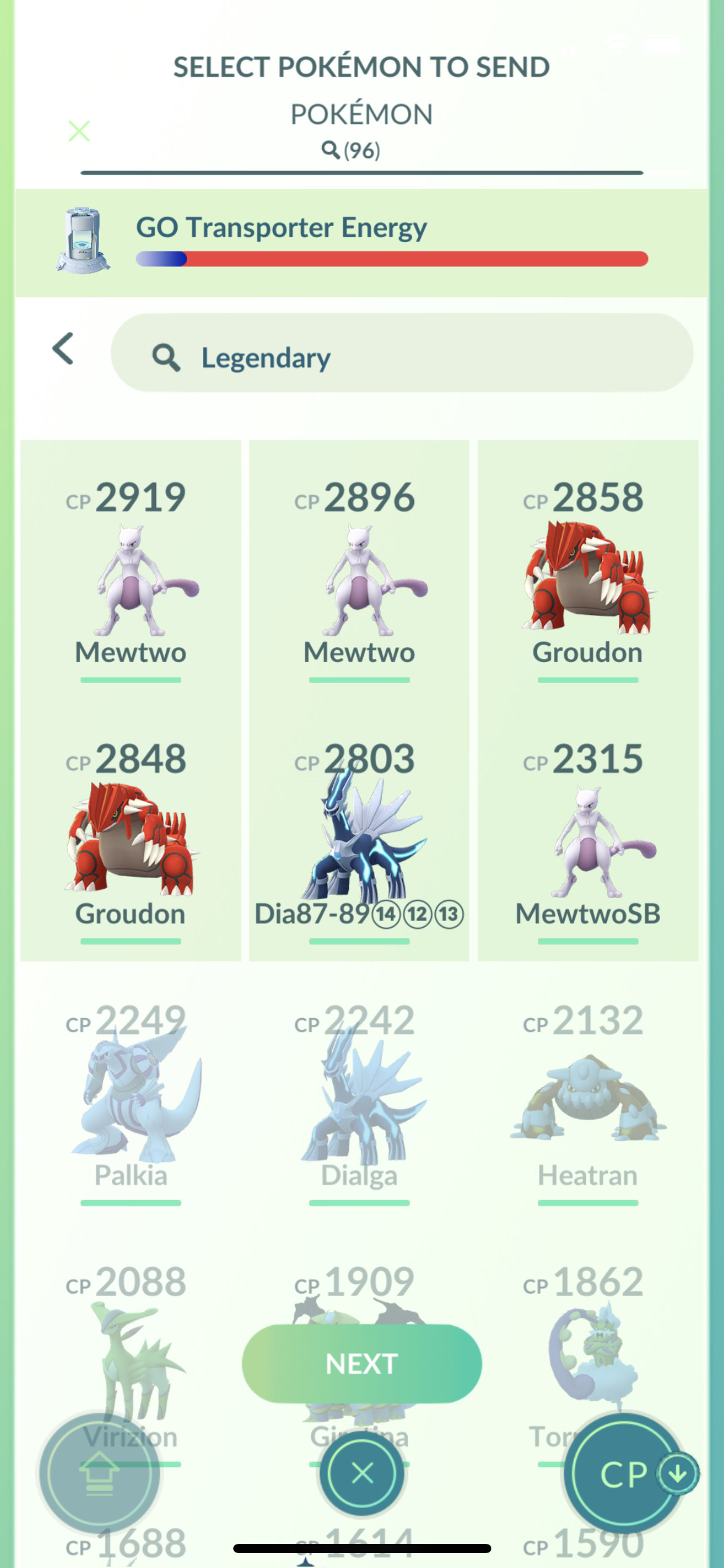 Sei Pokémon leggendari vengono selezionati per essere trasferiti utilizzando Go Transporter.