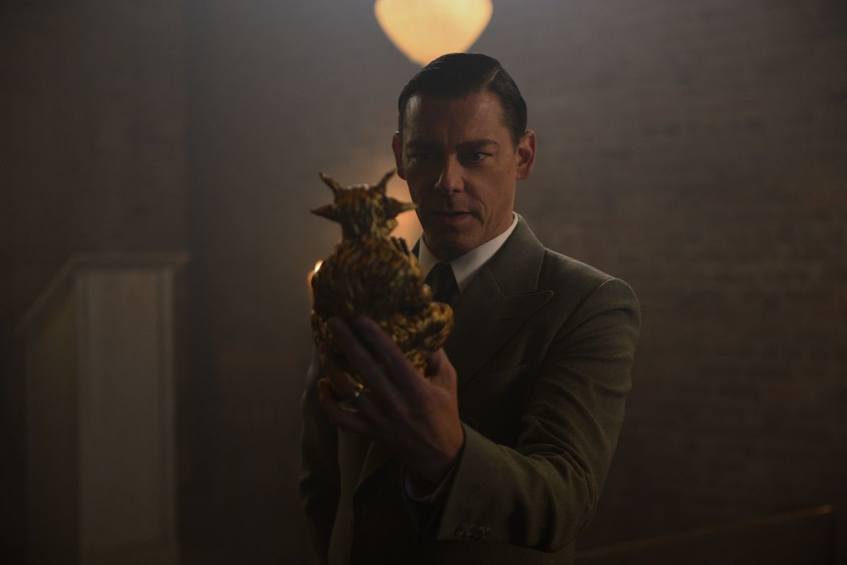 RICHARD COYLE nel ruolo di FR. FAUSTUS BLACKWOOD in AVVENTURE DA FREDDO IN SABRINA