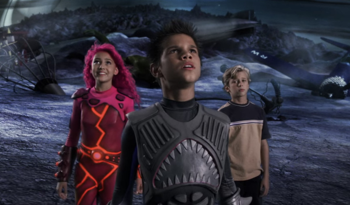 lavagirl, sharkboy e max in un paesaggio desolato