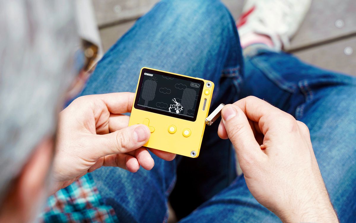 Nier battles a bullet hell boss in a screenshot from Nier Replicant’s remaster