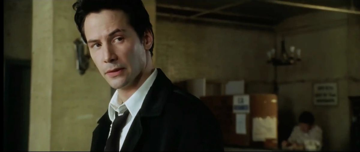Keanu Reeves nel ruolo di John Constantine in Constantine del 2005