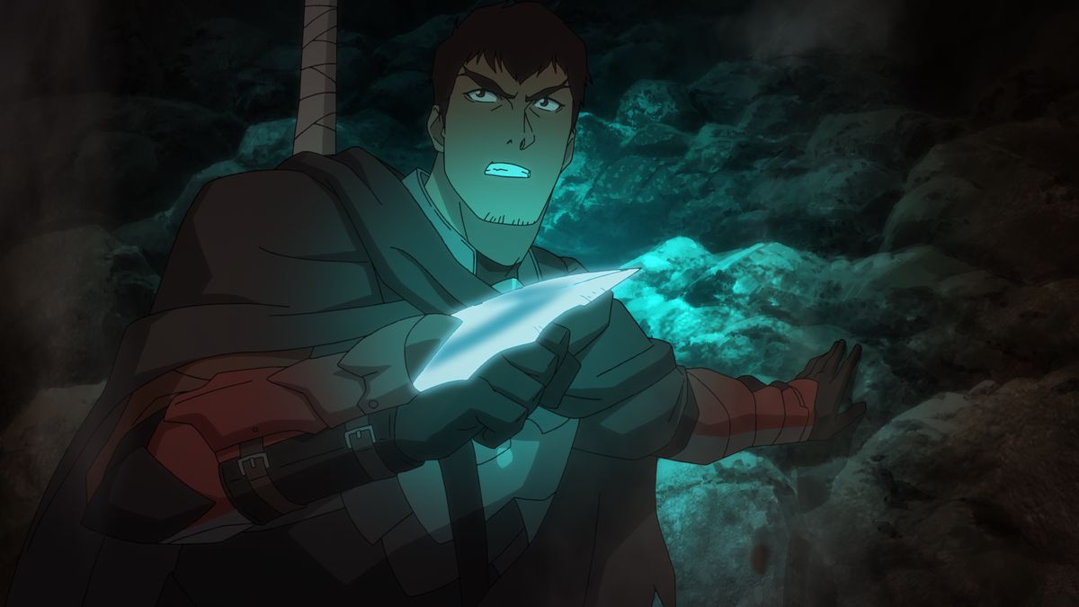 Un uomo con i denti serrati e una lama blu brillante nel bosco in DOTA: Dragon's Blood