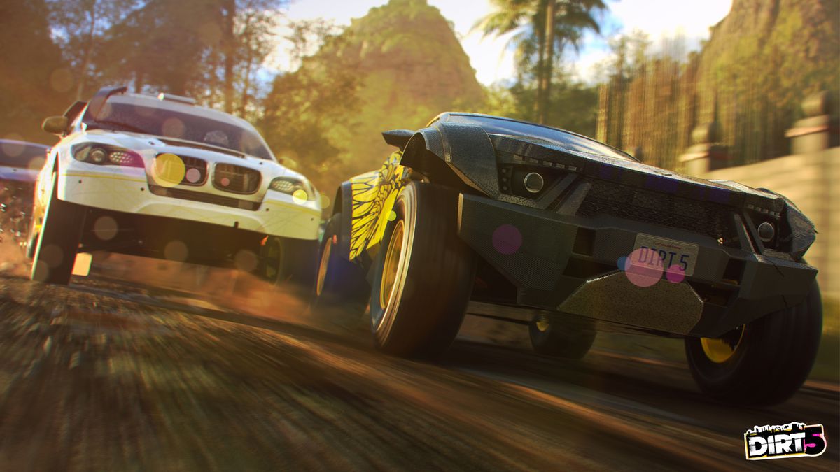 i veicoli pesanti corrono in un ambiente tropicale in Dirt 5