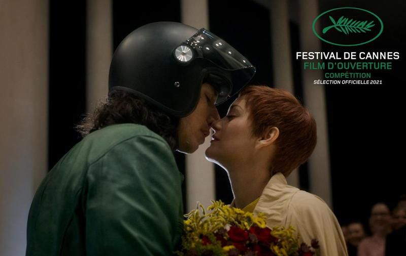 Adam Driver e Marion Cotillard in Annette