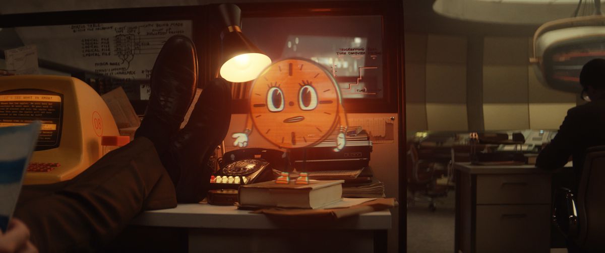 Miss Minutes (doppiato da Tara Strong) in Loki