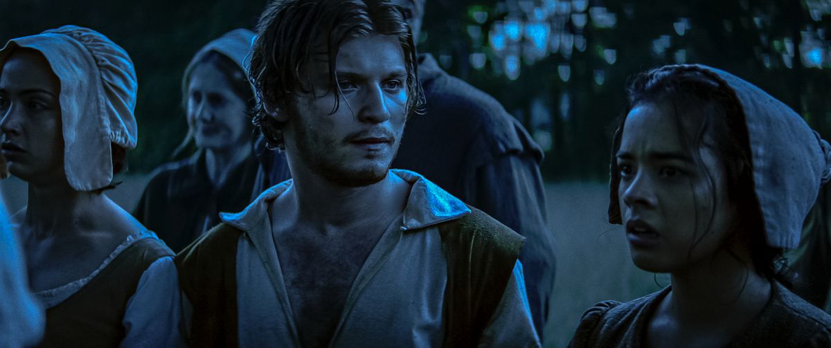 FRED HECHINGER come ISAAC e JULIA REHWALD come LIZZIE in Fear Street Parte terza: 1666