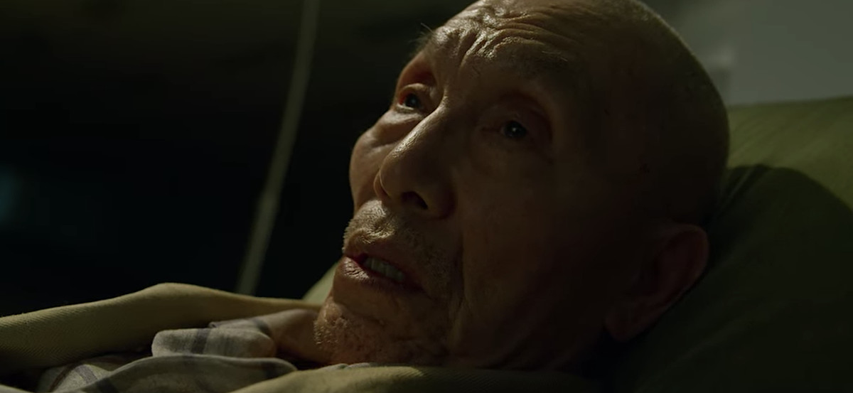 Oh Il-nam, sul letto di morte, fa una scommessa finale in Squid Game