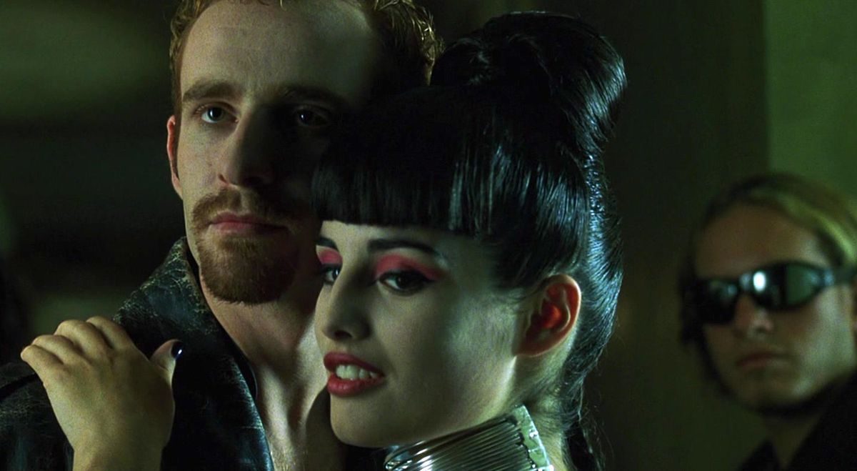 Ragazzo con gli occhiali da sole in Matrix