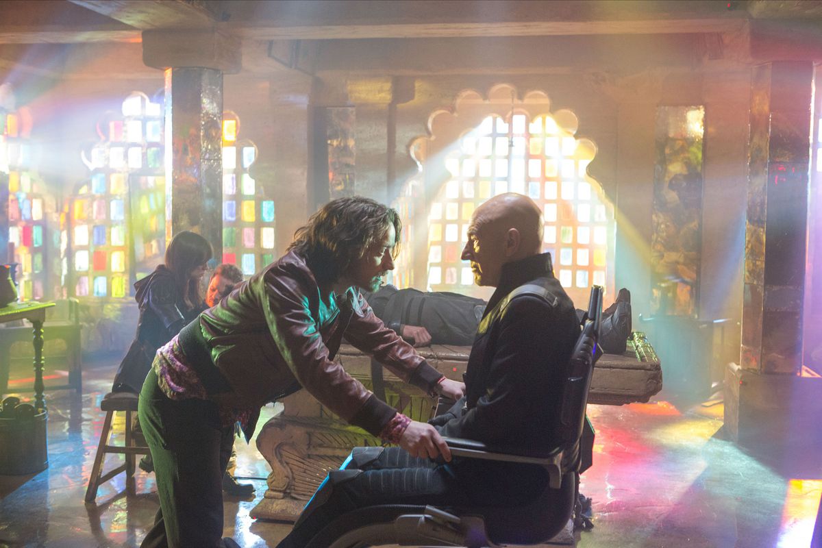 X-Men: Days of Future Past - Il giovane Charles Xavier (James McAvoy) incontra il vecchio Charles Xavier (Patrick Stewart)