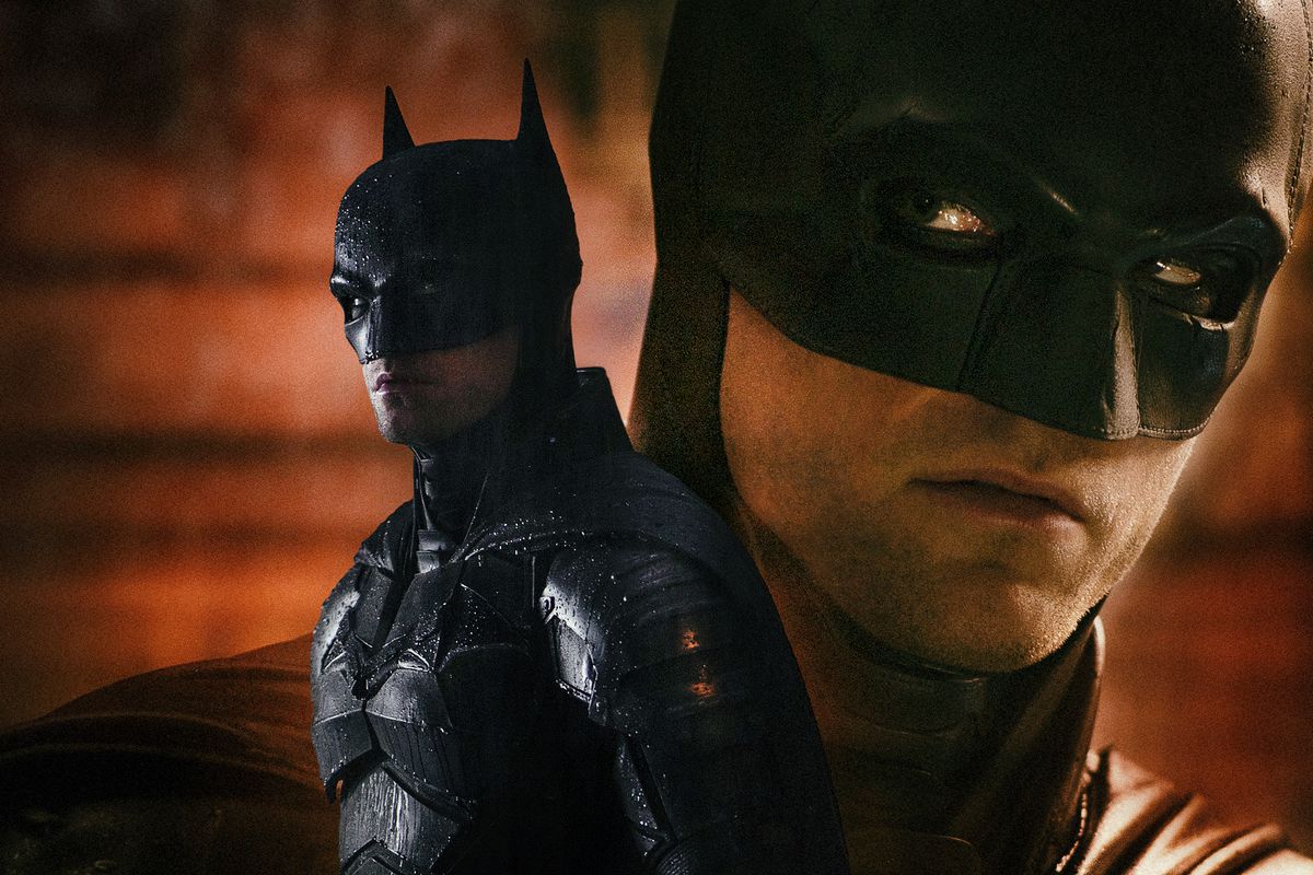 Composizione fotografica di due immagini di Robert Pattinson nei panni di Batman dal film