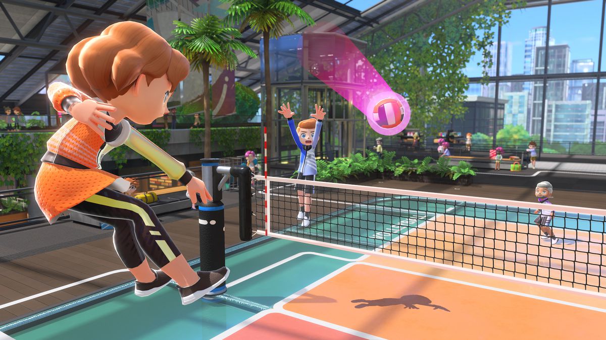 Un giocatore lancia una palla da pallavolo mentre il suo avversario non riesce a bloccarla in uno screenshot di Nintendo Switch Sports