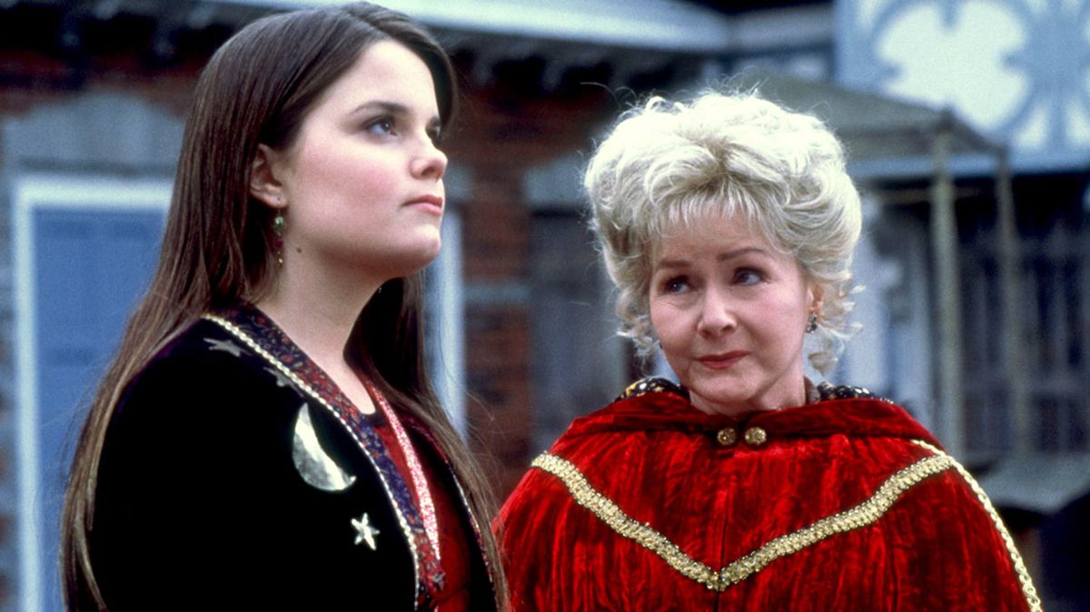 Kimberly J. Brown e Debbie Reynolds a Halloweentown.