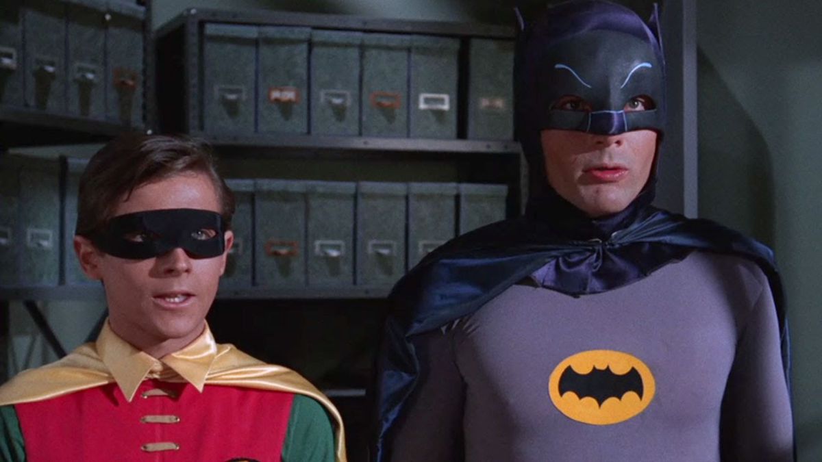 Burt Ward e Adam West nei panni di Robin e Batman in Batman: The Movie (1966).