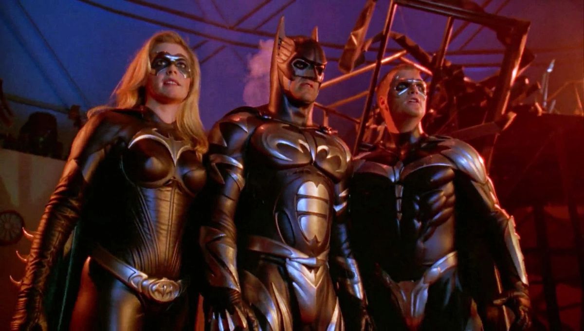 Batgirl (Alicia Silverstone), Batman (George Clooney) e Robin (Chris O'Donnell) in Batman & Robin.