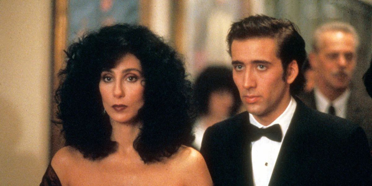 Loretta (Cher) e Ronny (Nicolas Cage) in Moonstruck.