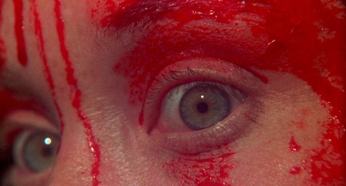 Portare vicino coperto di sangue