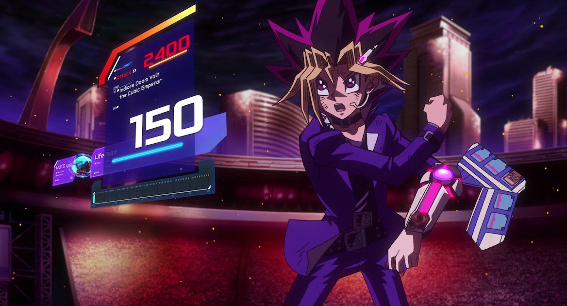 Yugi sta combattendo con un Duel Discs sul braccio e uno schermo è apparso di fronte a lui durante un duello