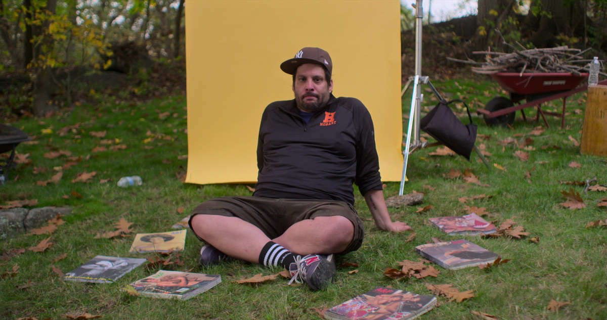 Savas Abadsidis in White Hot: L'ascesa e la caduta di Abercrombie & Fitch.