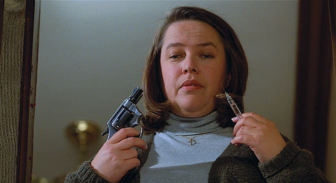 Kathy Bates nel ruolo di Annie in Misery.