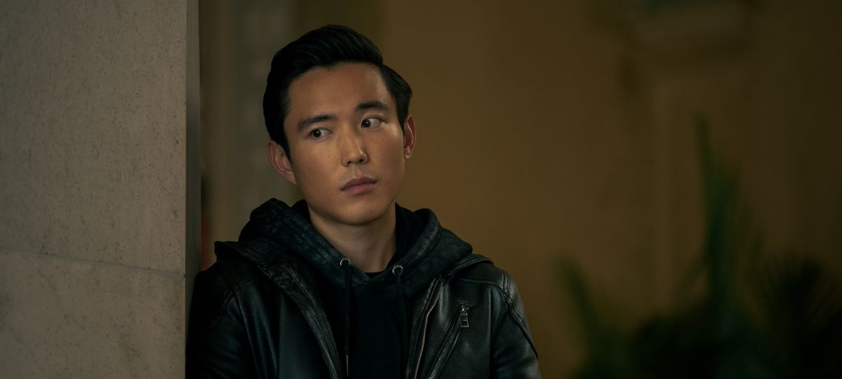 Ben appoggiato a un muro