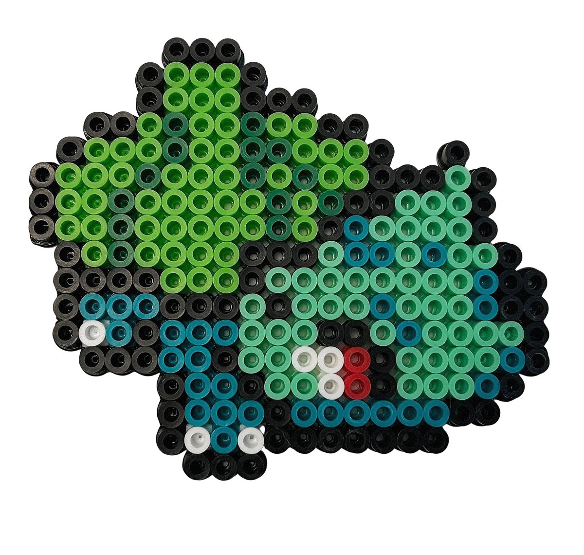 una foto di un bulbasaur realizzato con perline perler