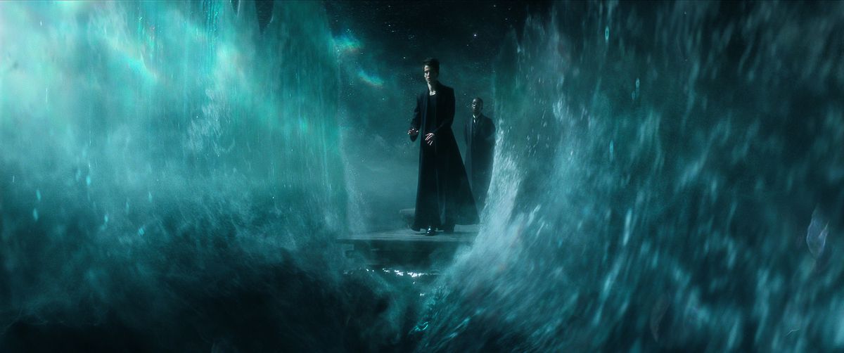 Dream apre un portale in riva a un lago, un po' come Mosè