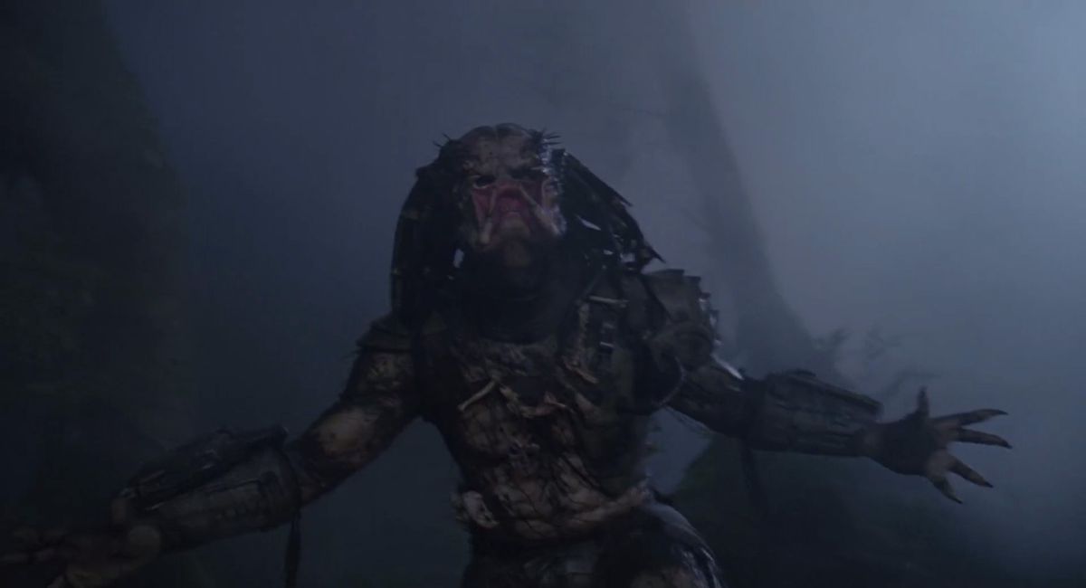Il Predator che ruggisce di rabbia in Predator.