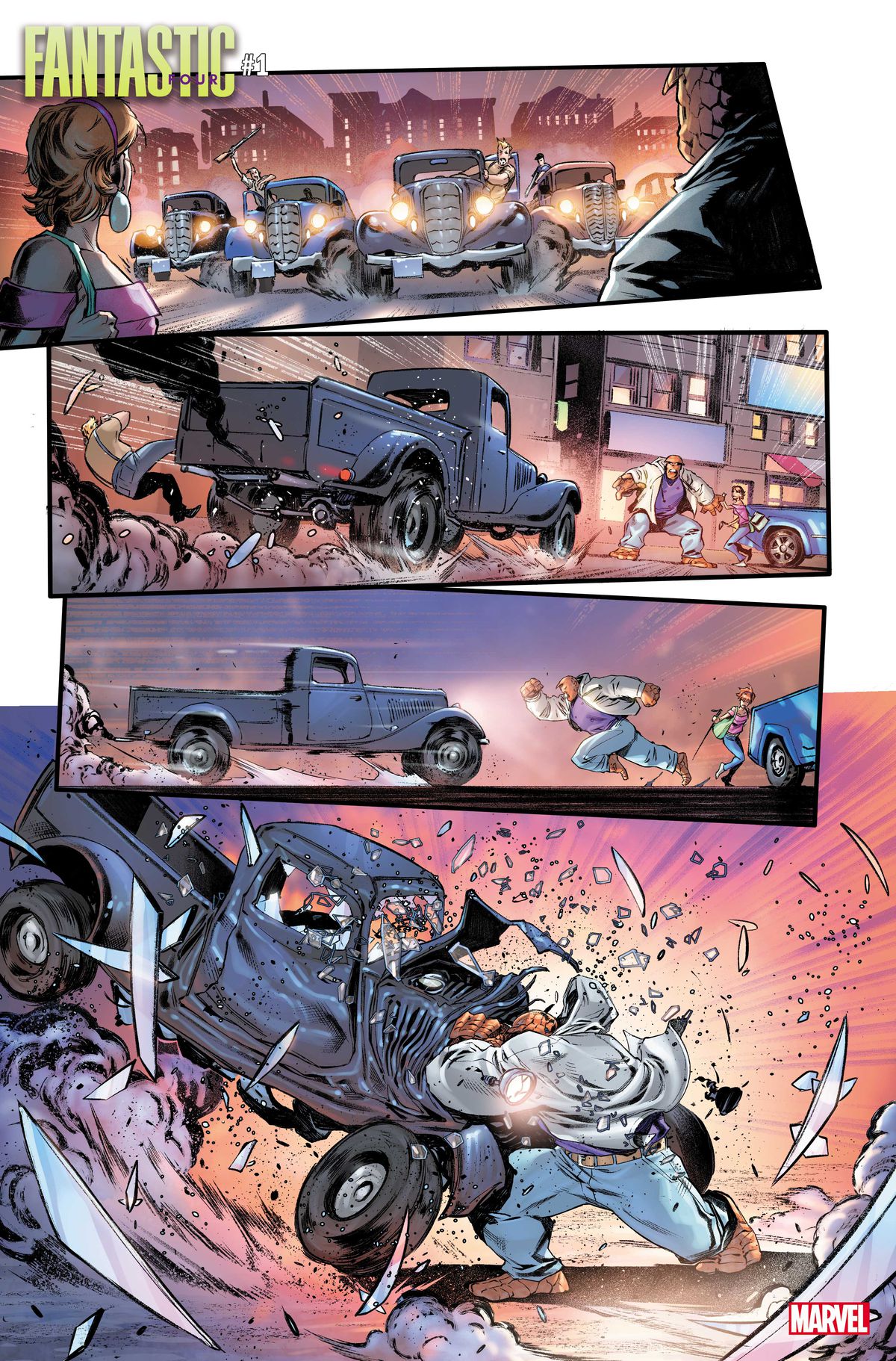 I vecchi camion del tempo corrono contro Alicia e Ben Grimm, e Ben carica in testa, fermandone uno sbattendo contro il suo enorme corpo roccioso in un incidente dinamico in Fantastic Four # 1 (2022).