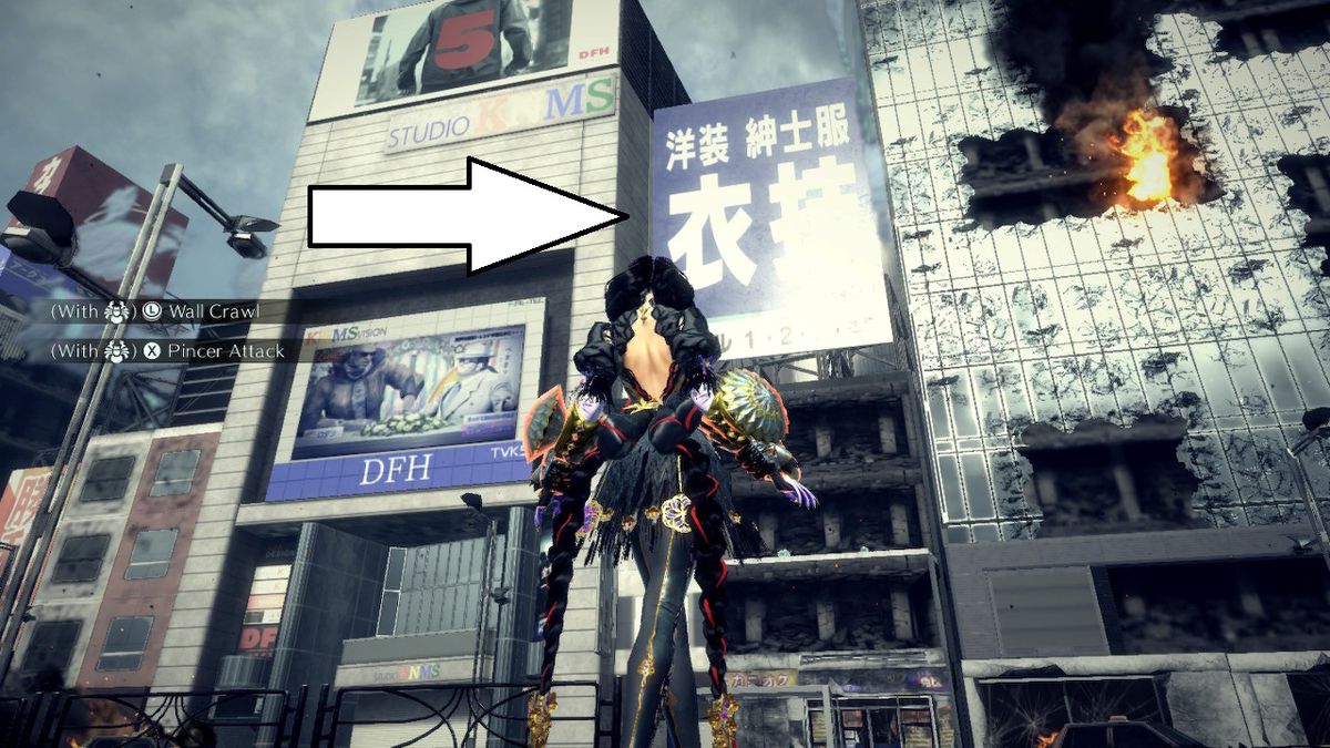 Bayonetta si trova di fronte ad alcuni edifici di media altezza in Bayonetta 3.