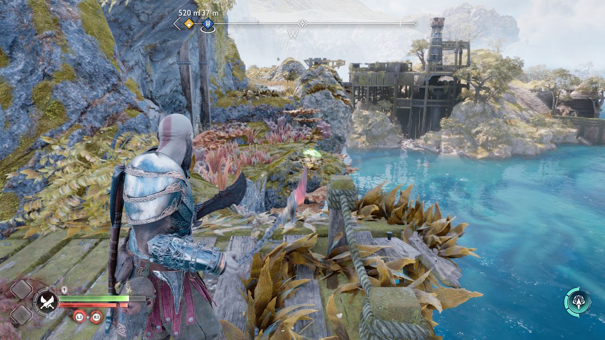 Kratos prende di mira uno dei corvi di Odino in God of War Ragnarök