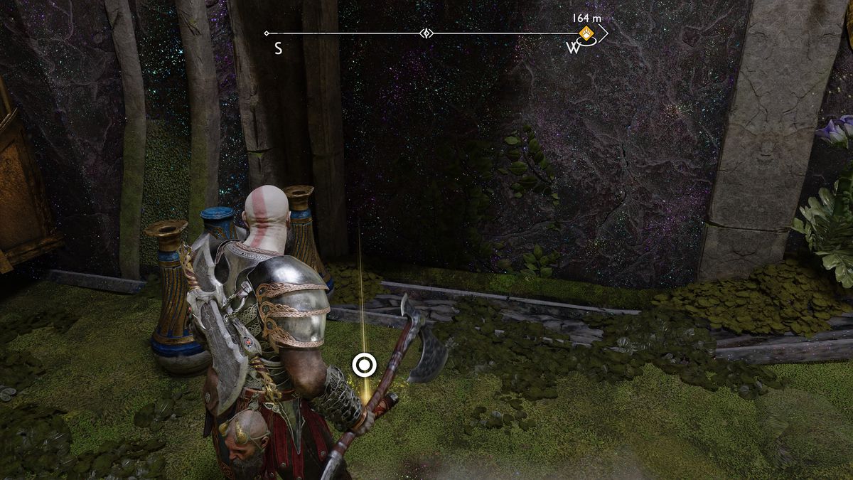 Kratos si trova di fronte a una pergamena della tradizione in God of War Ragnarok