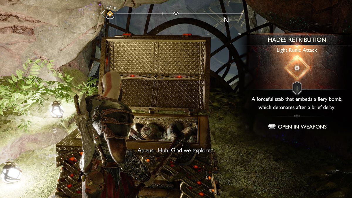 Kratos apre uno scrigno leggendario in God of War Ragnarok