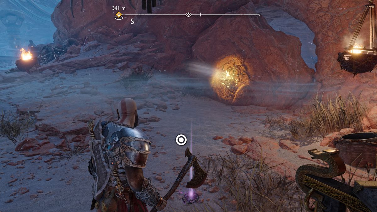 Kratos si trova di fronte a un artefatto in God of War Ragnarok