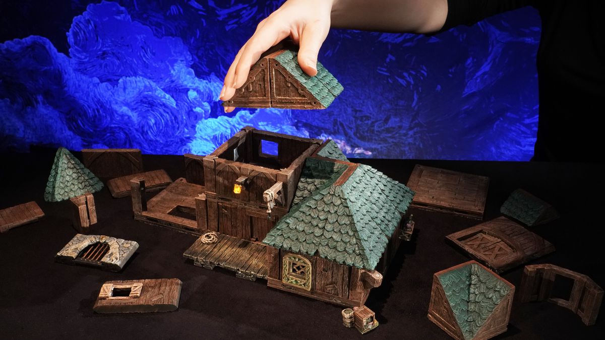 Un esempio di come gli oggetti si tessano per creare strutture elaborate in Dwarven Forge.