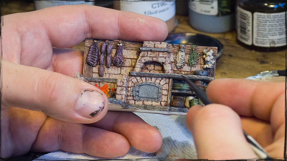 Tutti gli articoli sono dipinti a mano su richiesta, ma è possibile acquistare anche terreni non verniciati.