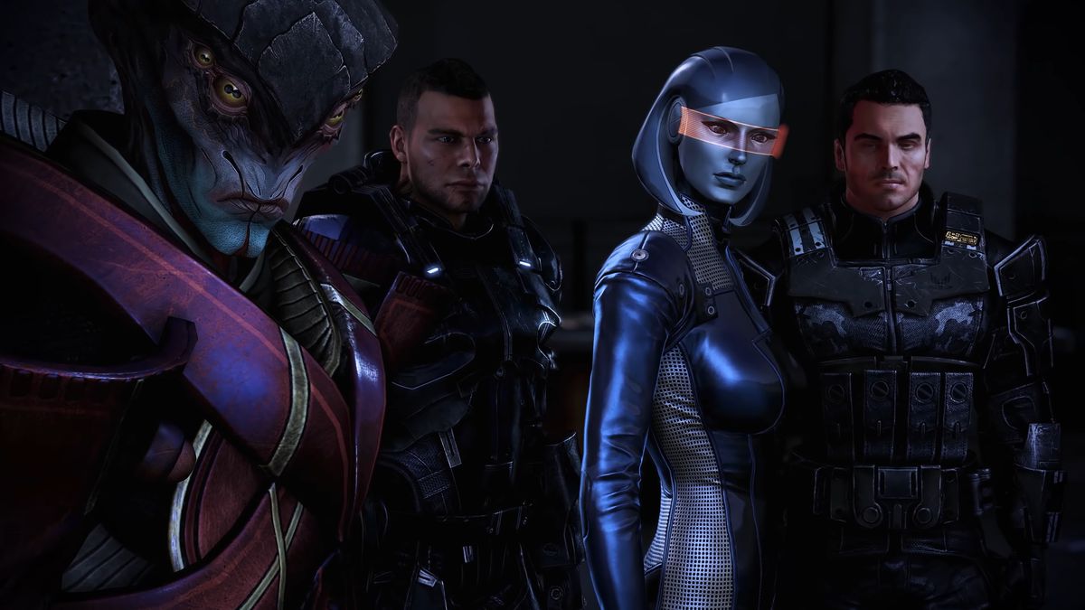 Quattro personaggi di Mass Effect: Legendary in fila.