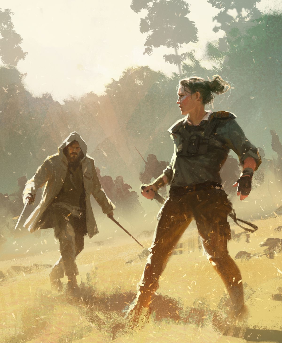 Una donna che indossa degli assorbenti e tiene in mano un coltello è circondata da un uomo in trench che brandisce due grandi lame.