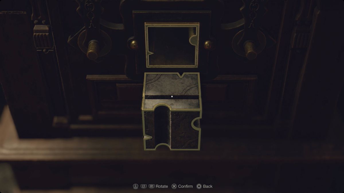 Resident Evil 4 remake Soluzione Throne Room Square Lock Box