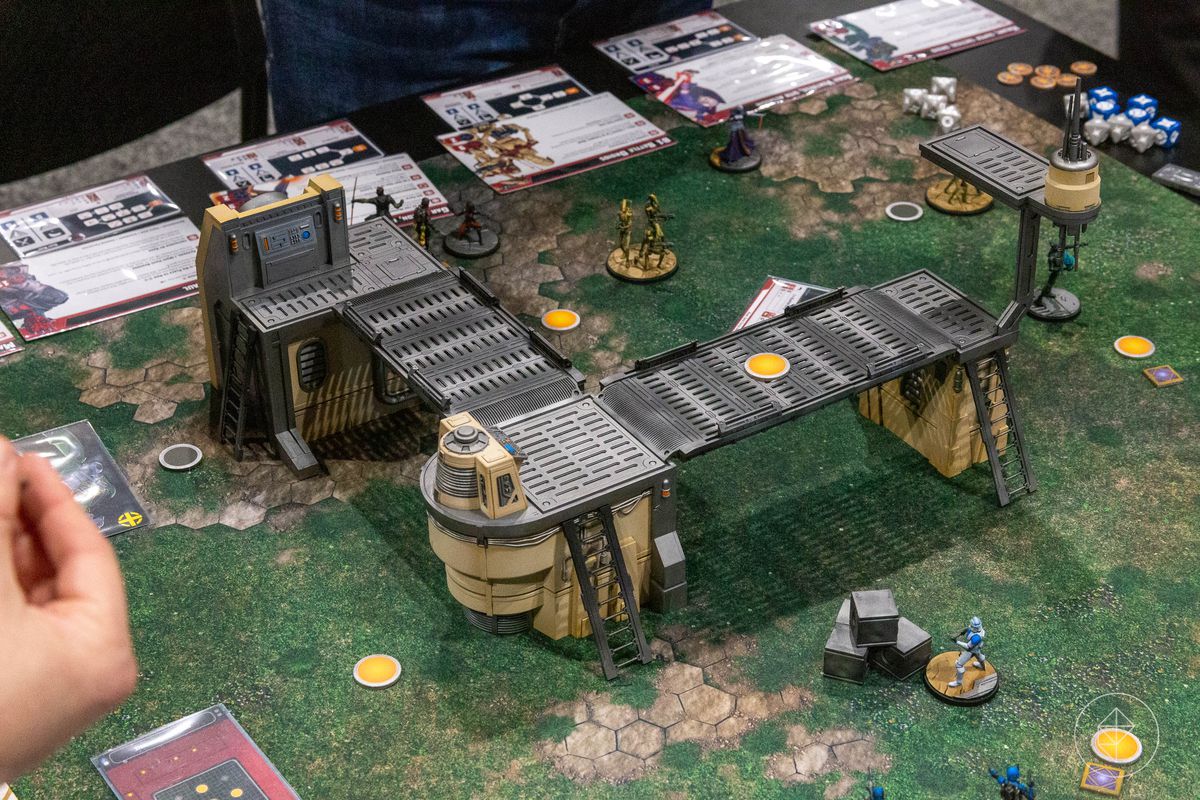 Portali e torri, dipinti e pronti per il gioco, da Star Wars: Shatterpoint Core Set.