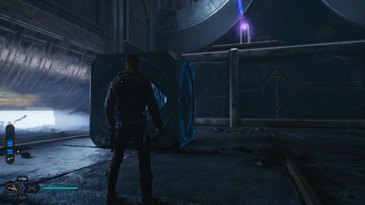 Cal Kestis fissa una sfera gigante nel mezzo di una stanza durante l'enigma dell'insediamento devastato su Koboh.