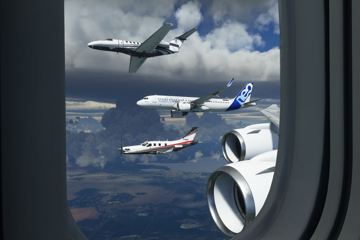 Quattro aerei, tra cui un Airbus A320, volano a fianco di un altro aereo di linea in Microsoft Flight Simulator