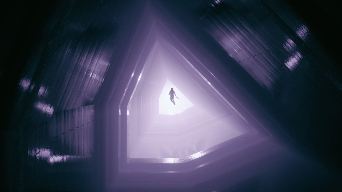 una donna fluttua lungo un corridoio viola a forma di pentagono in Control