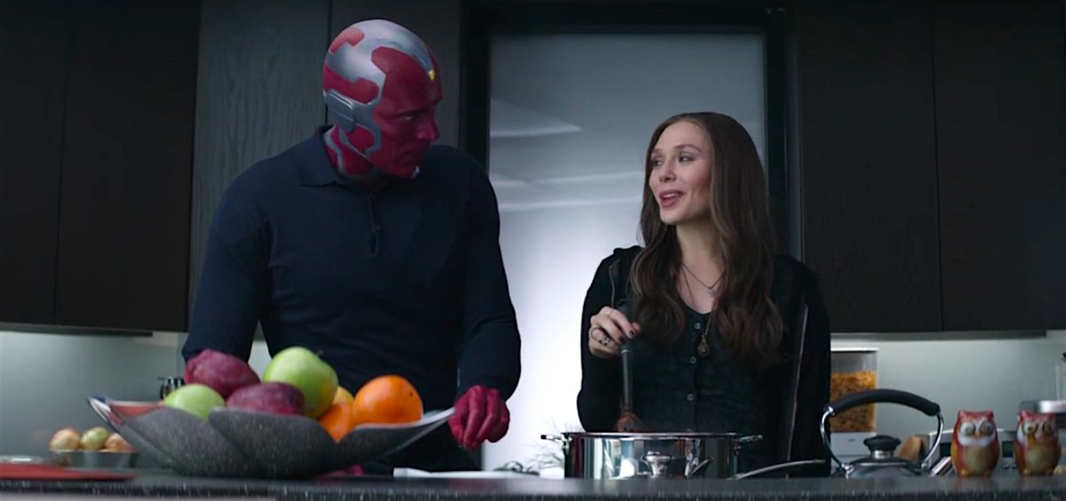 Vision e Wanda Maximoff (alias Scarlet Witch) preparano la cena in un fotogramma di Captain America: Civil War