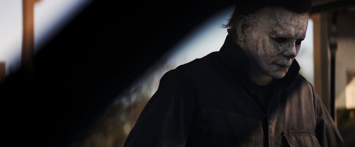 Il mascherato Michael Myers nel film Halloween del 2018.