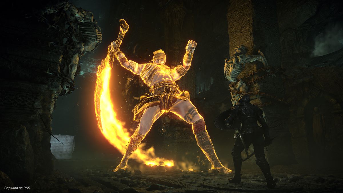 A knight faces the Old Hero in a screenshot from Demon’s Souls