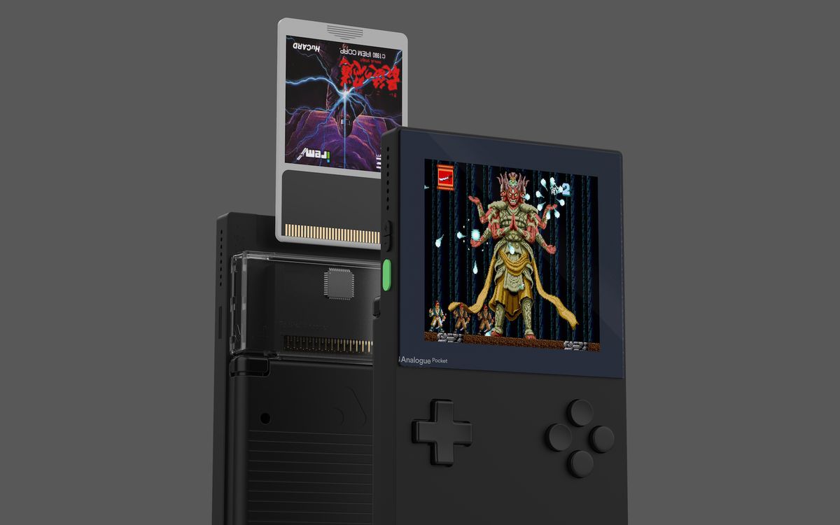 Un'immagine di Analogue Pocket che suona una HuCard di Ninja Spirit